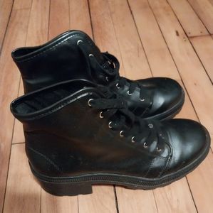 Divided women shoes